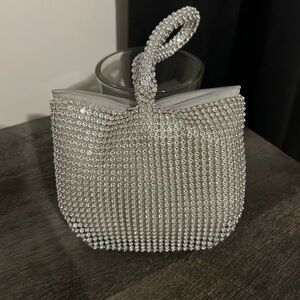 Elegant Silver Rhinestone Clutch